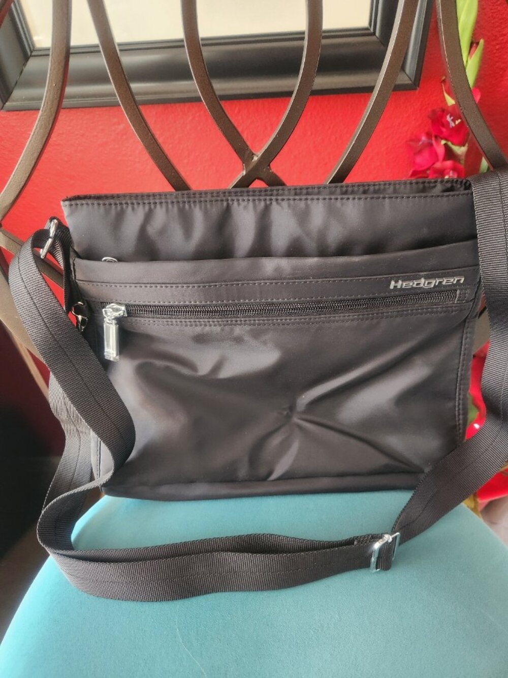 HEDGREN ~ Eye Crossbody Bag BLACK Shoulder Bag with RFID ~ MANY POCKETS ~ NWOT